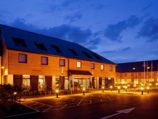 Holiday Inn Express London - Epsom Downs