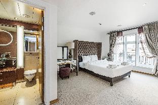 3 Bed Apartment, PARK LANE - SK