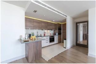 Luxury bright 3 bedrooms minutes from Chelsea!