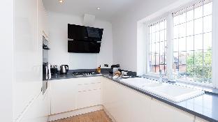 Roomy 3BR Maisonette in Leafy SW London