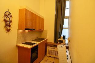 Flat 18 · Budget Studio Apartment Near Hyde Park