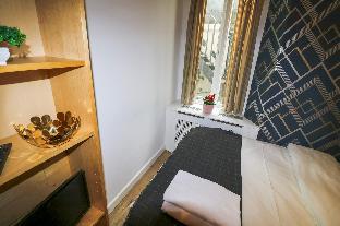 Cosy & Bright studio central London L1