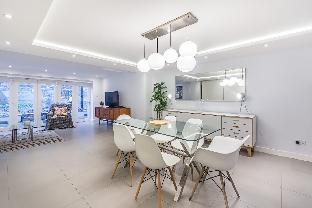 Spectacular 3 Bedroom Apartment  in West London