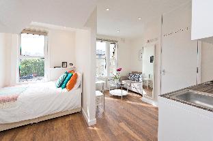 Stylish Studio near Shepherd's Bush!