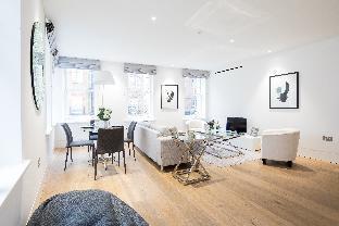 Romilly Street - Lovely & airy 2-bedroom apartment